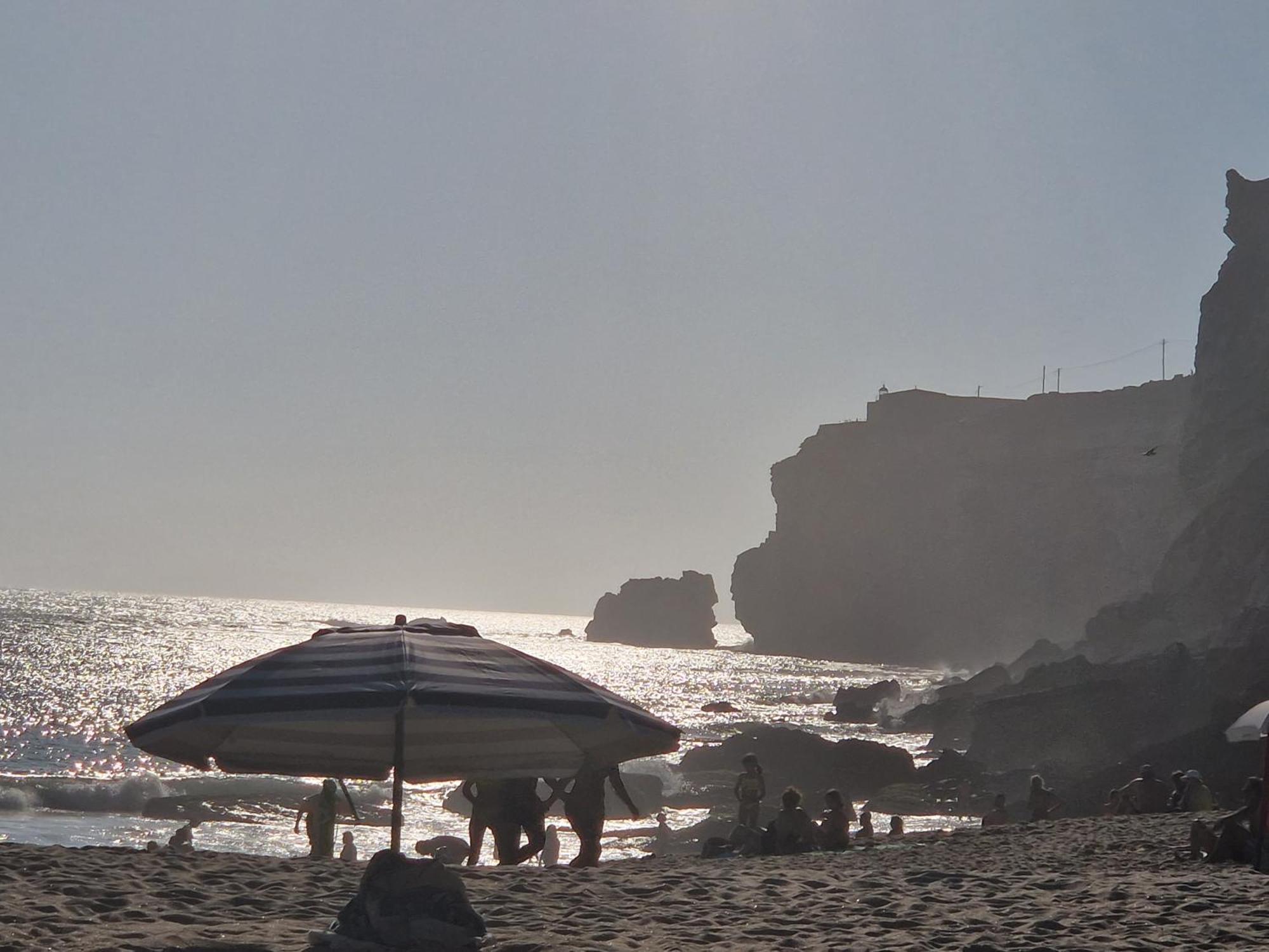 Marilaura'S Beach House Nazaré Exterior photo
